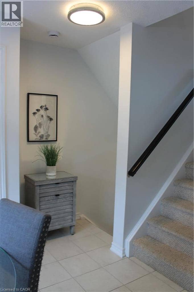12 POPLAR Drive Unit# 21 — photo 5 of 27
