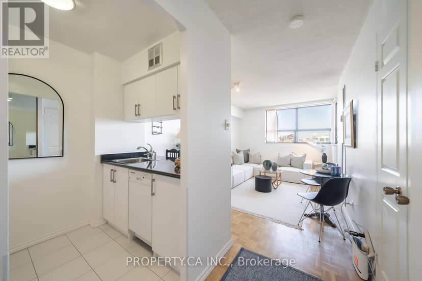 914 - 80 St Patrick Street — photo 13 of 30