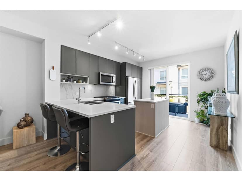 67 9718 161A STREET, Surrey, photo 2