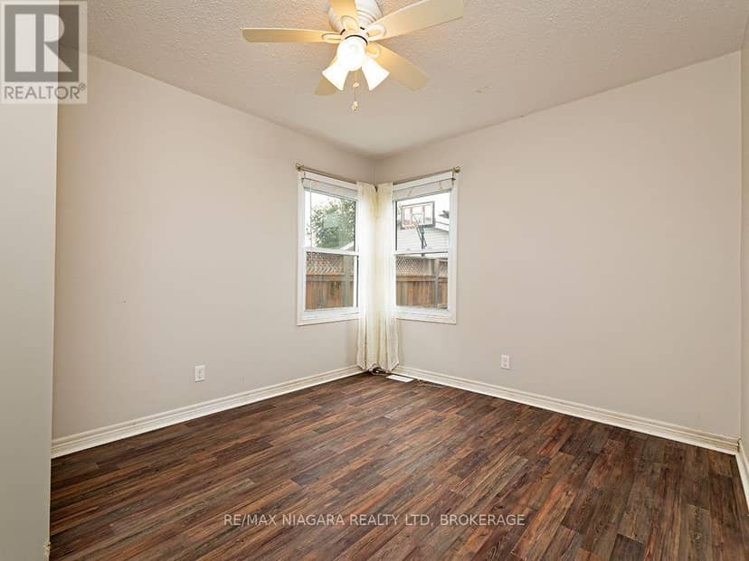 406 Dieppe Street — photo 11 of 35
