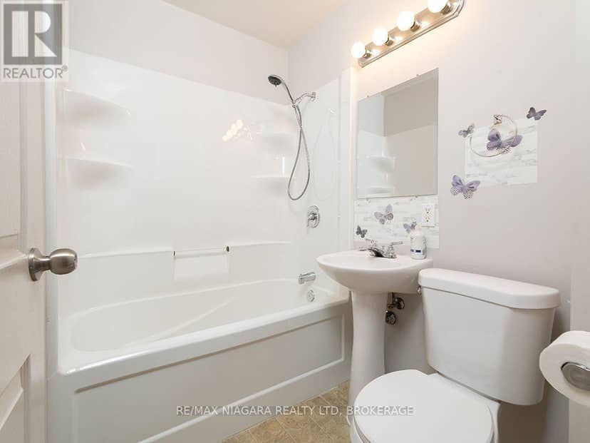 406 Dieppe Street — photo 13 of 35