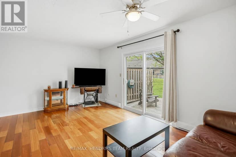 44 - 65 Dorchester Boulevard — photo 13 of 30
