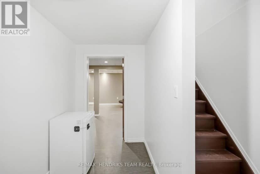 44 - 65 Dorchester Boulevard — photo 22 of 30