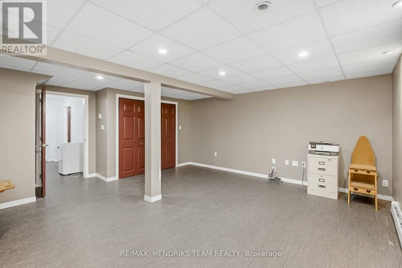 44 - 65 Dorchester Boulevard — photo 24 of 30