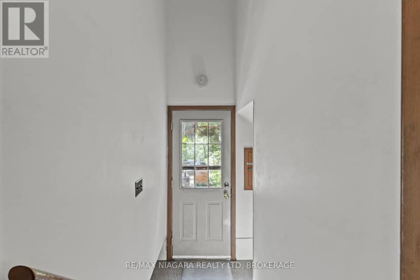 8 Cullen Drive — photo 18 of 40