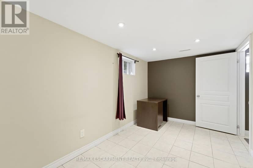 61 Glenmount Avenue — photo 26 of 40