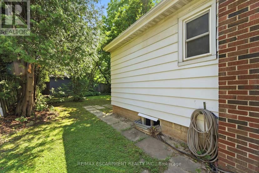 61 Glenmount Avenue — photo 33 of 40