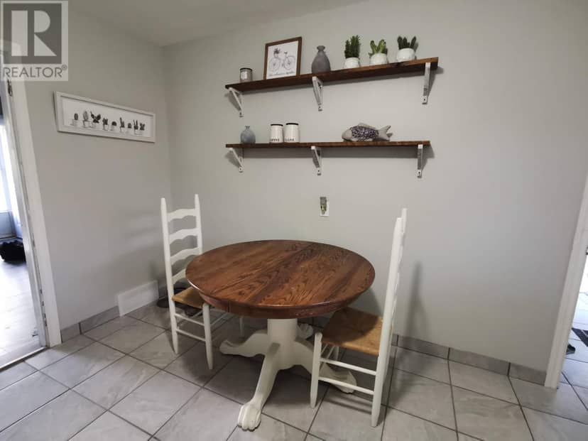 534 Parliament ST — photo 16 of 23
