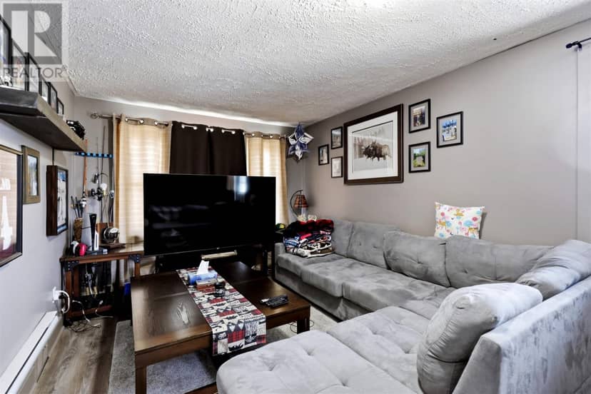 534 Parliament ST — photo 5 of 23