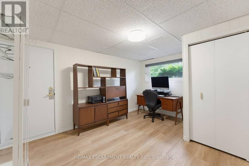 200 Lynden Road — photo 21 of 35