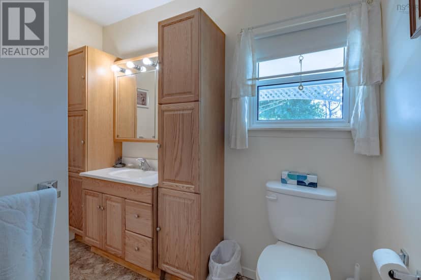9086 Highway 1 — photo 15 of 40