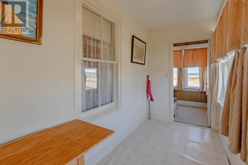 9086 Highway 1 — photo 33 of 40