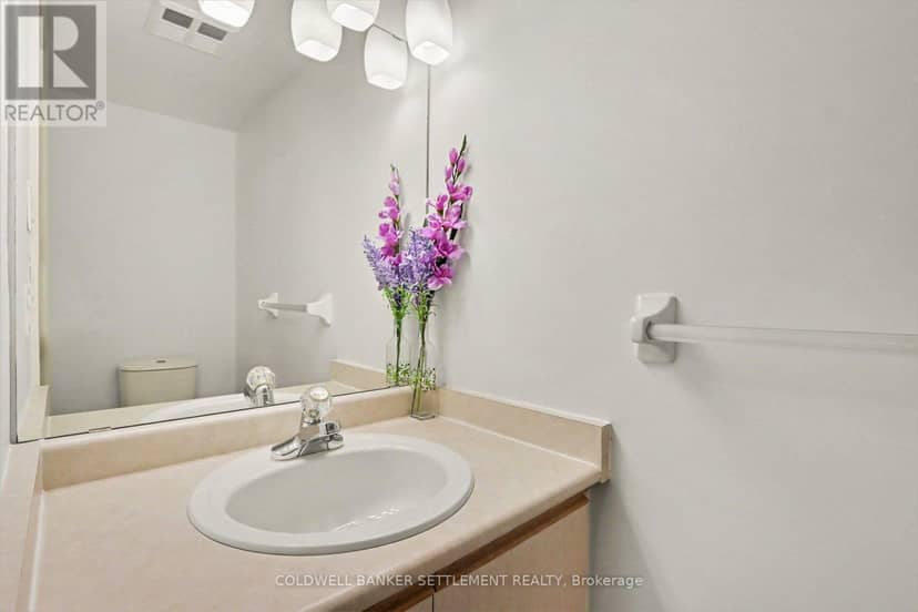 301 - 103 North Street — photo 9 of 39