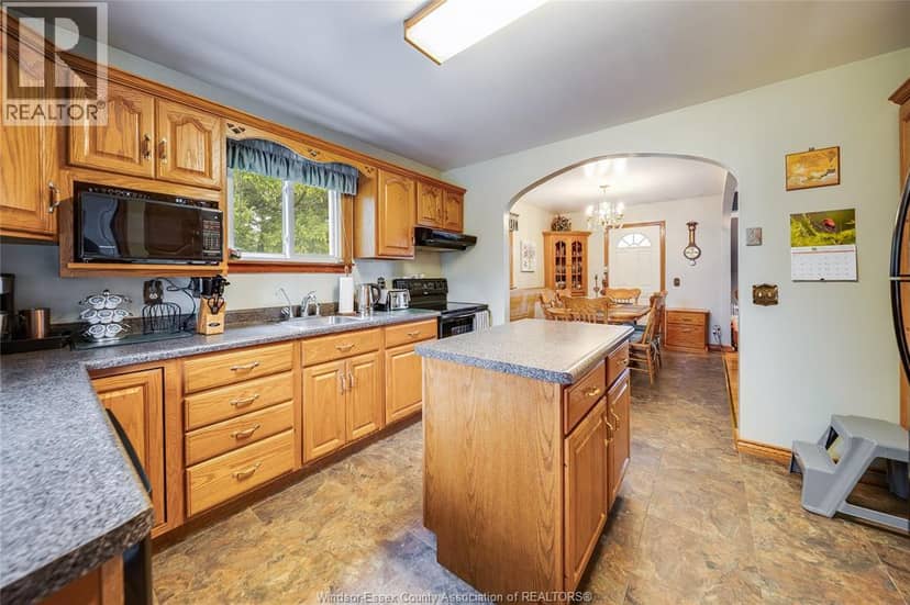 669 Talbot Road — photo 5 of 40