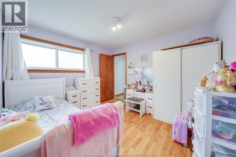 669 Talbot Road — photo 13 of 40