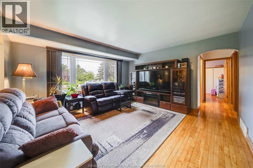 669 Talbot Road — photo 8 of 40