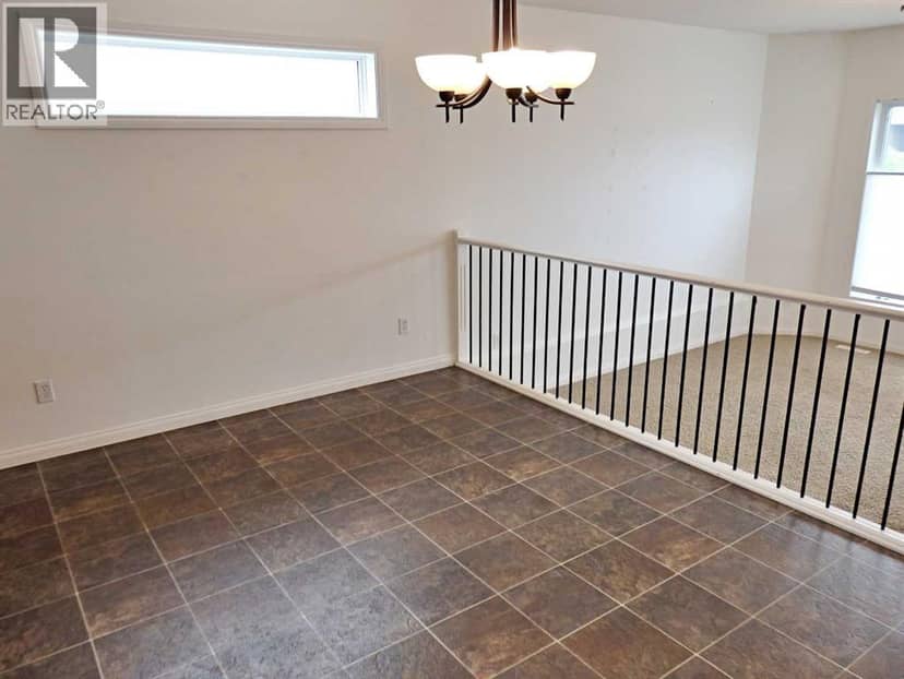 5239 64 Street — photo 20 of 40