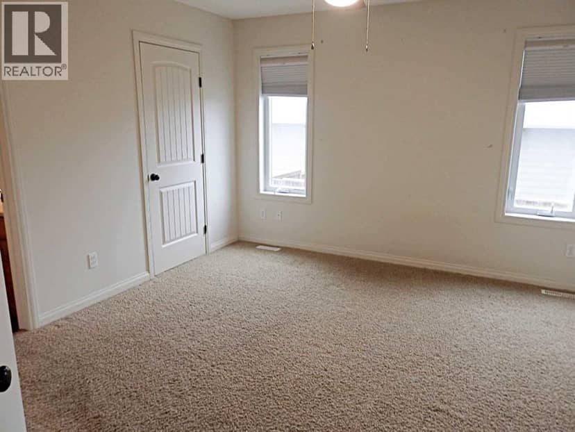 5239 64 Street — photo 21 of 40