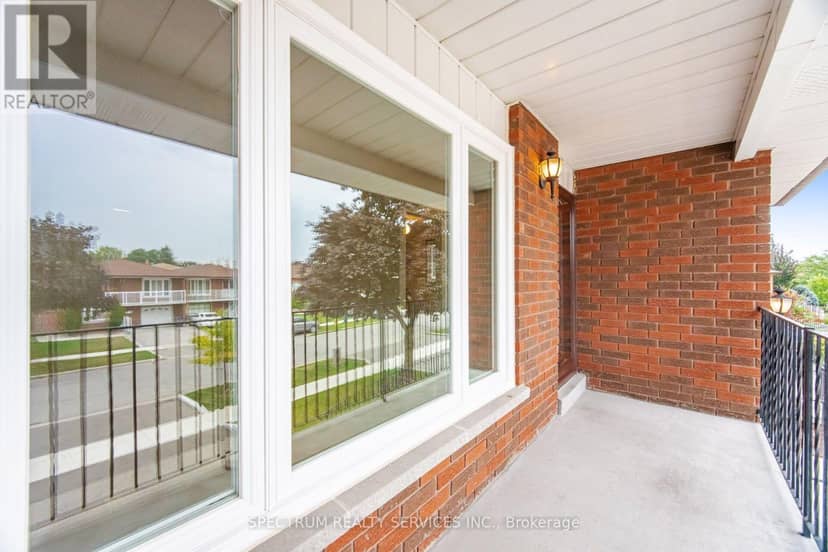 103 John Lindsay Court — photo 7 of 40