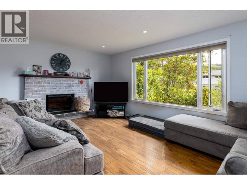 4121 SKOGLUND STREET, Terrace, photo 6