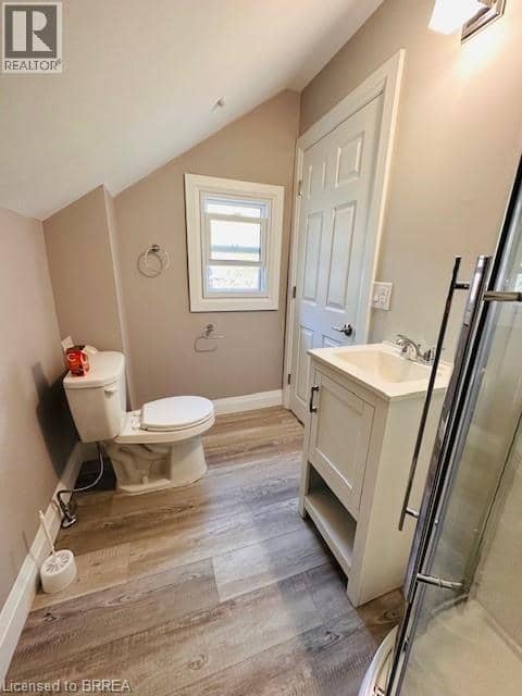 111 SPRING Street, Brantford, photo 7