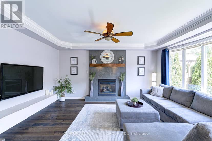 1406 Marshall Crescent — photo 19 of 40