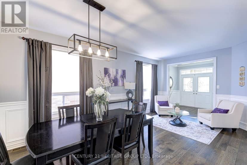 1406 Marshall Crescent — photo 9 of 40