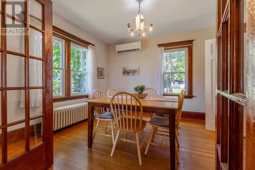 31 BREAKWATER Street — photo 12 of 37