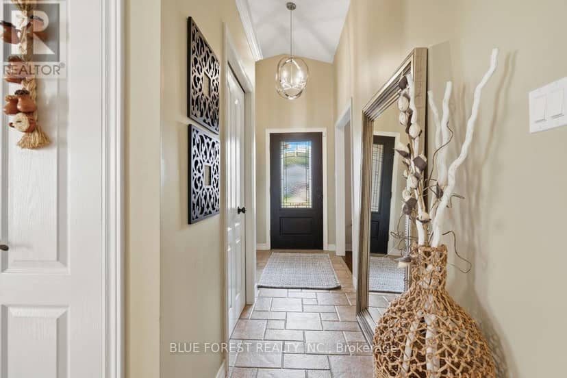 241 Oldham Street — photo 7 of 40