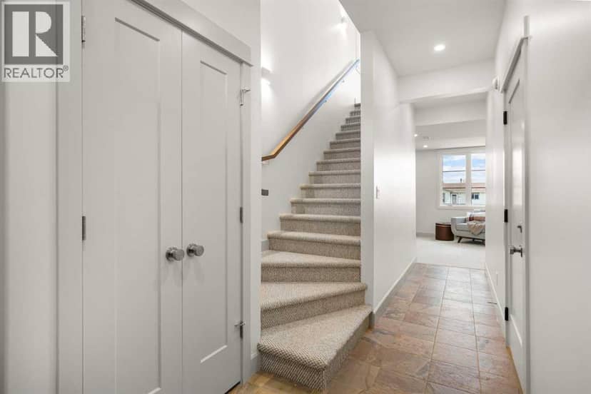 5032 48 Street — photo 13 of 40