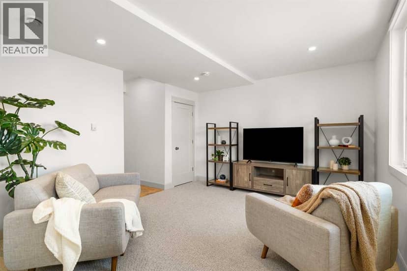 5032 48 Street — photo 11 of 40