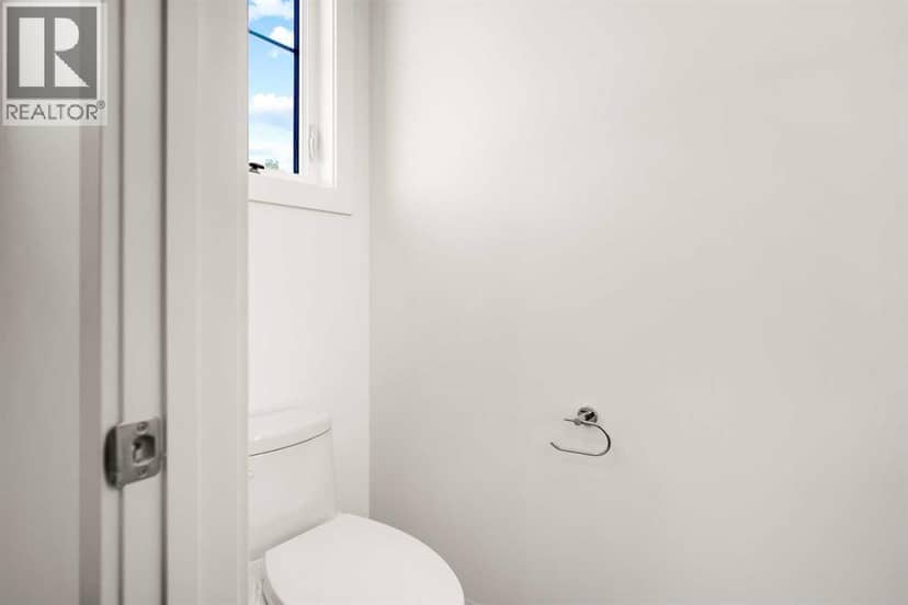 5030 48 Street — photo 14 of 40
