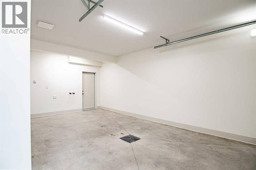 5030 48 Street — photo 15 of 40