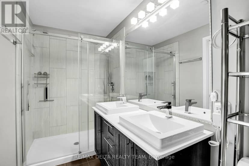 1401 - 200 Inlet Private — photo 27 of 40