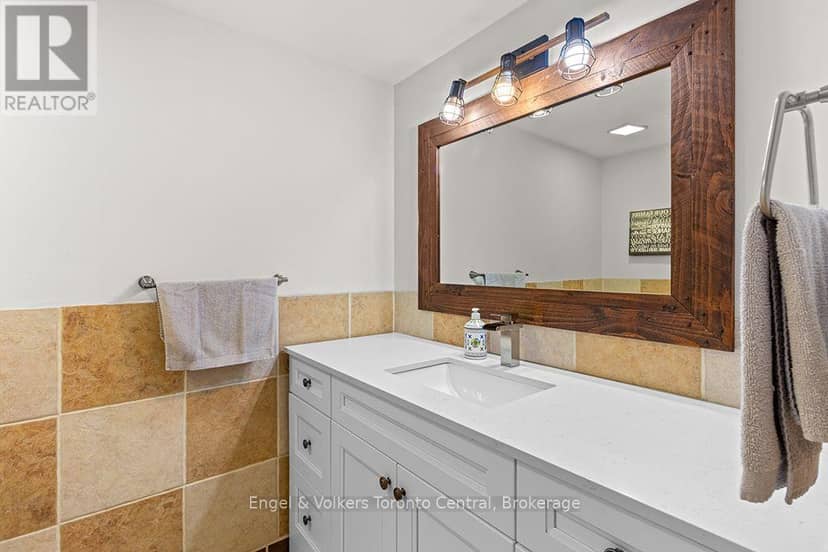 212 - 107 Wintergreen Place — photo 32 of 40