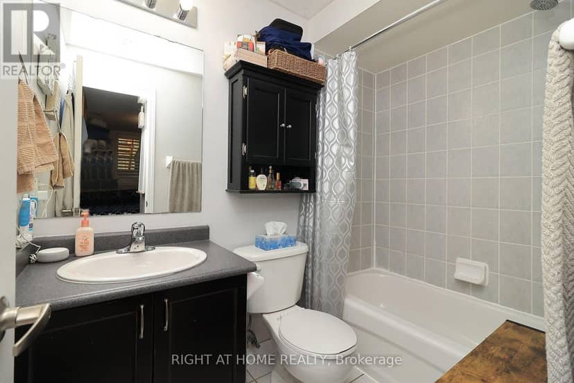 19 - 88 Carr Street — photo 22 of 26