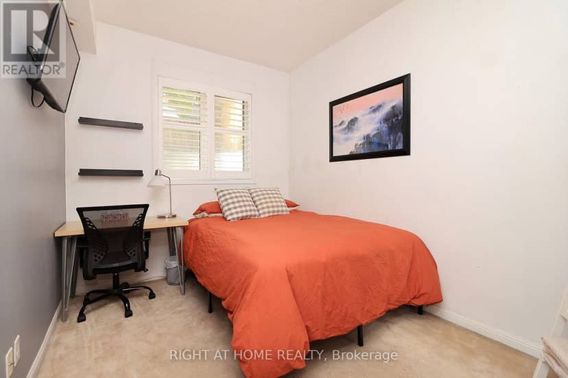 19 - 88 Carr Street — photo 23 of 26