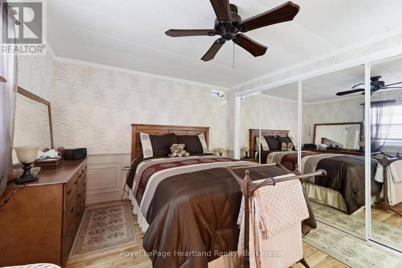 28 Iroquois Lane — photo 18 of 28