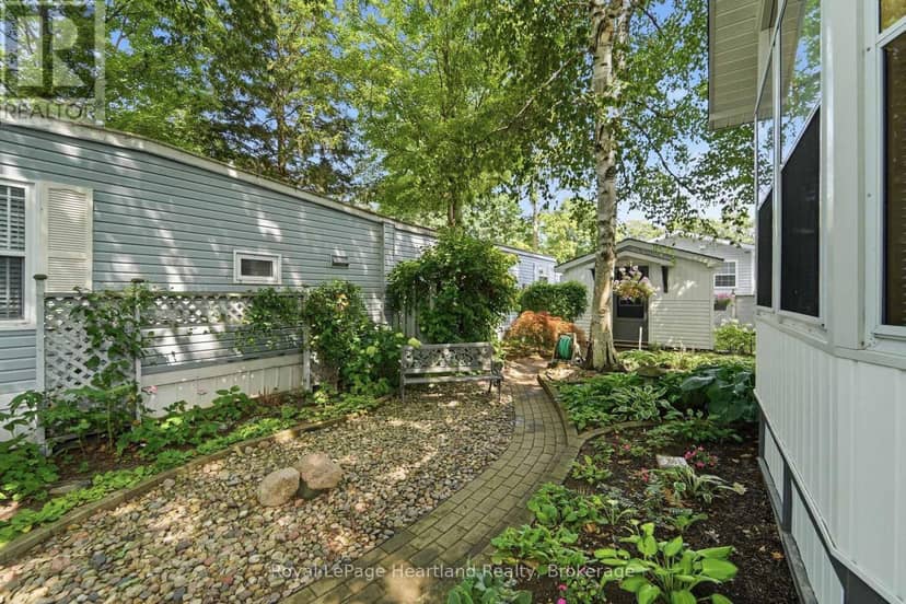 28 Iroquois Lane — photo 25 of 28