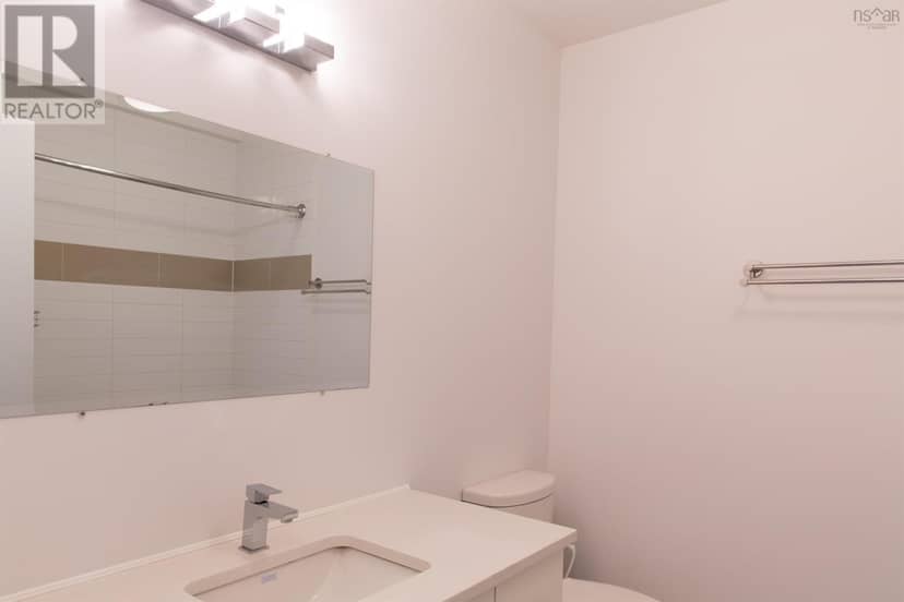 302 1990 Vernon Street — photo 17 of 33