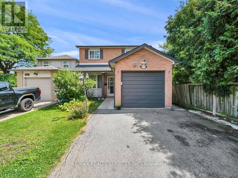 3079 Bartholomew Crescent — photo 1 of 40