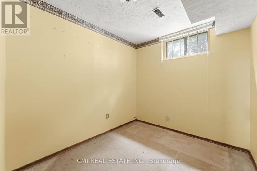 185 Lavina Crescent — photo 40 of 40