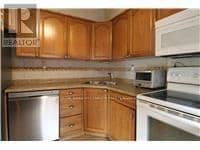 35 Barons Avenue S — photo 10 of 28