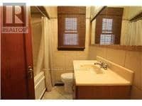 35 Barons Avenue S — photo 11 of 28