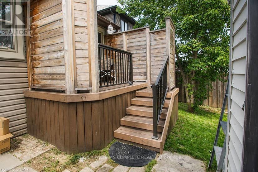 35 Barons Avenue S — photo 20 of 28