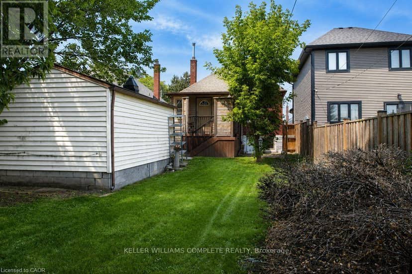 35 Barons Avenue S — photo 24 of 28