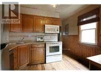 35 Barons Avenue S — photo 8 of 28