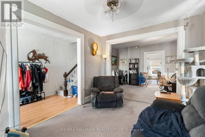 101 Pearl Street W, Brockville, photo 6