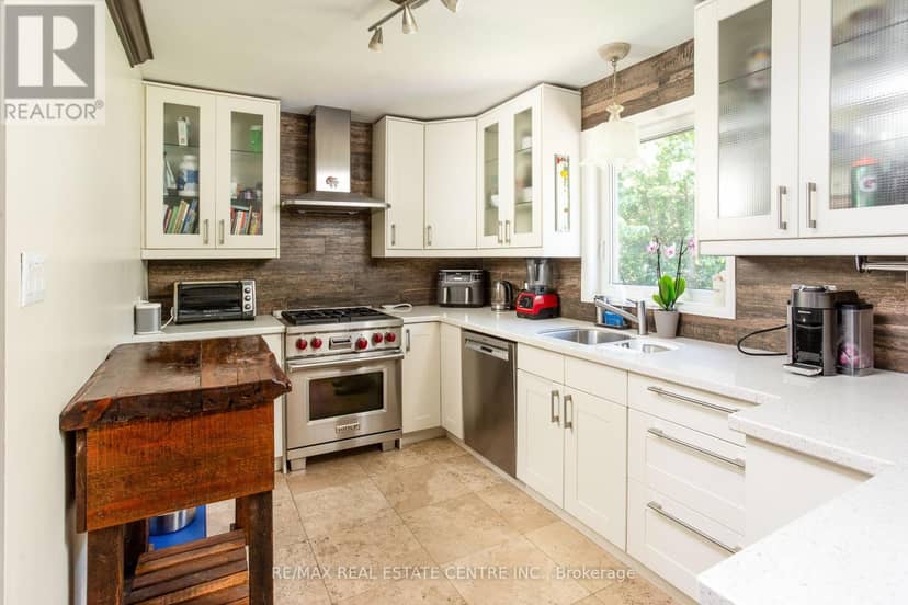 2450 Edenhurst Drive — photo 6 of 34