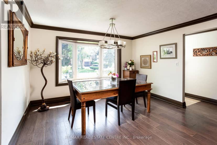 2450 Edenhurst Drive — photo 7 of 34